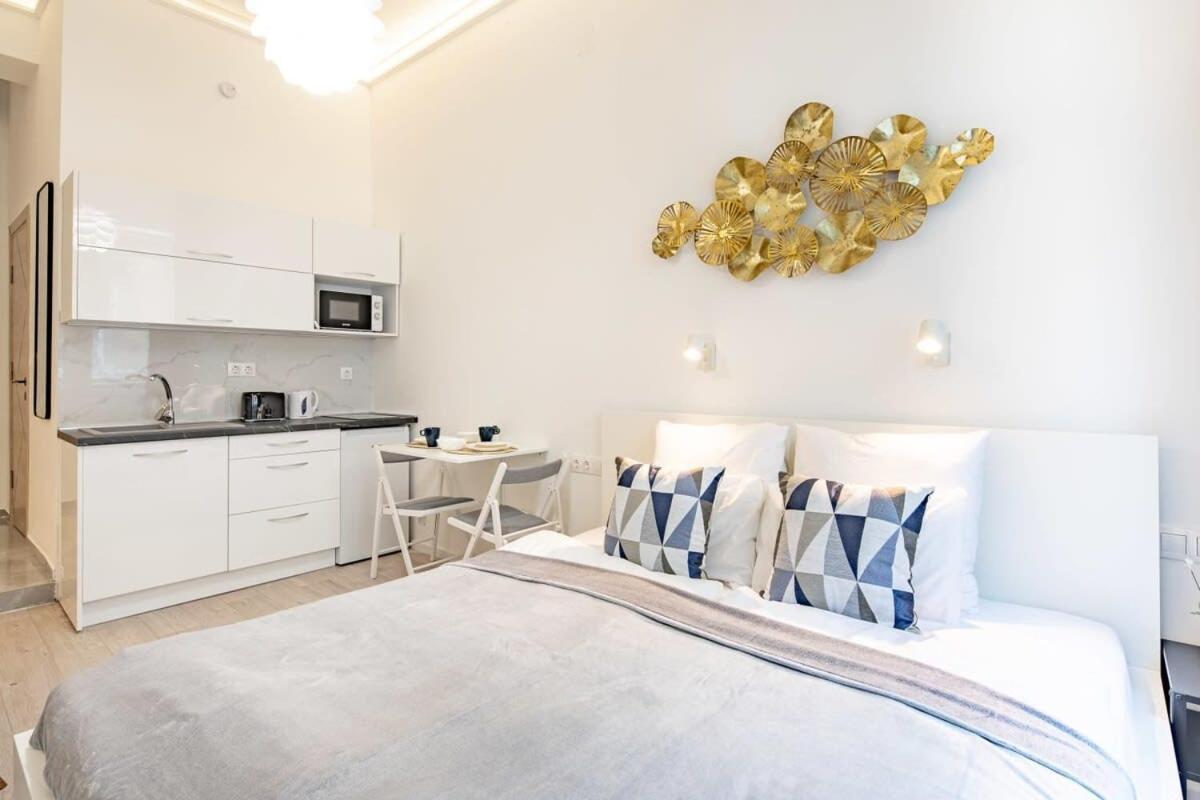 Ultra Central - New - Comfy Studio Budapest Luaran gambar
