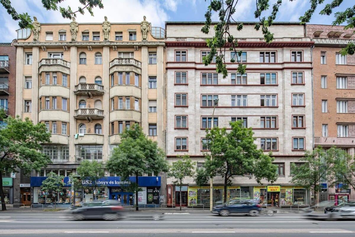 Ultra Central - New - Comfy Studio Budapest Luaran gambar