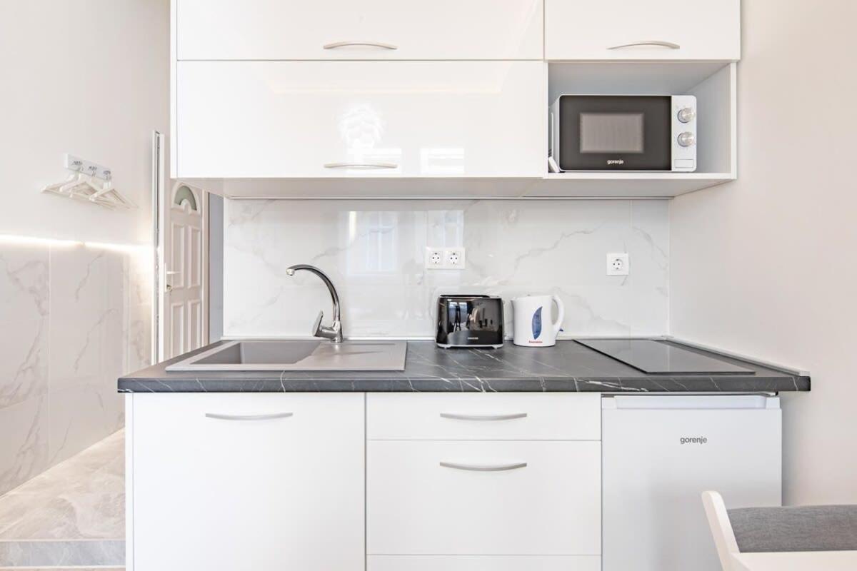 Ultra Central - New - Comfy Studio Budapest Luaran gambar